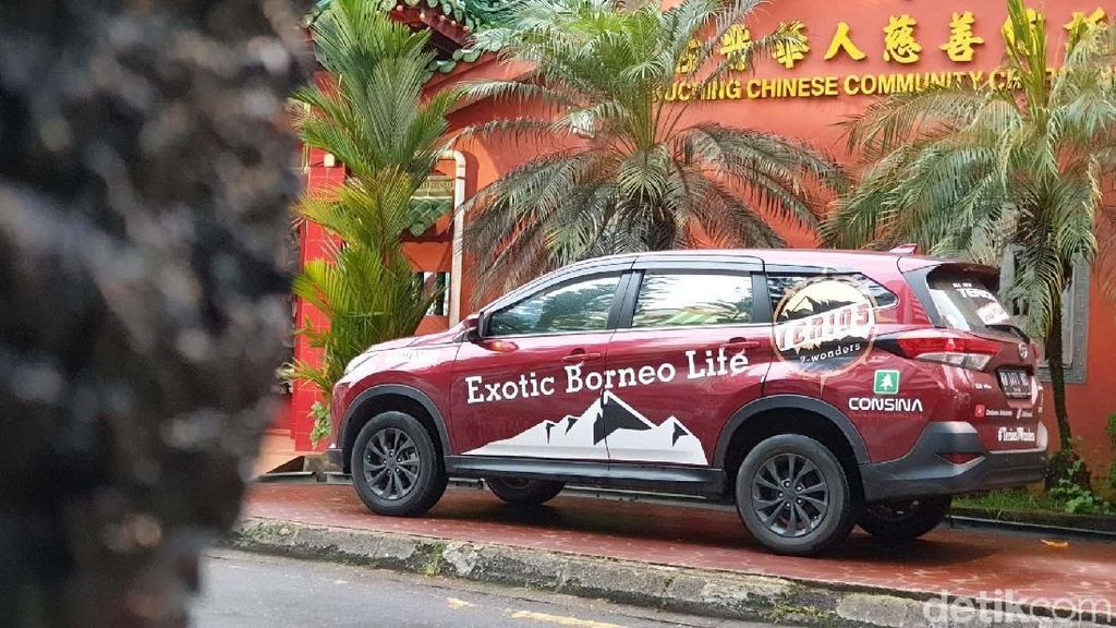 Daihatsu Terios Curi Perhatian Warga Kuching Malaysia