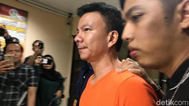 Jerry Aurum Menangis di Penjara Saat Melihat Foto Anak