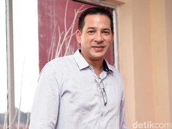 Tak Cemas Wabah Corona, Ari Wibowo Komentari Soal Kematian Akibat Rokok