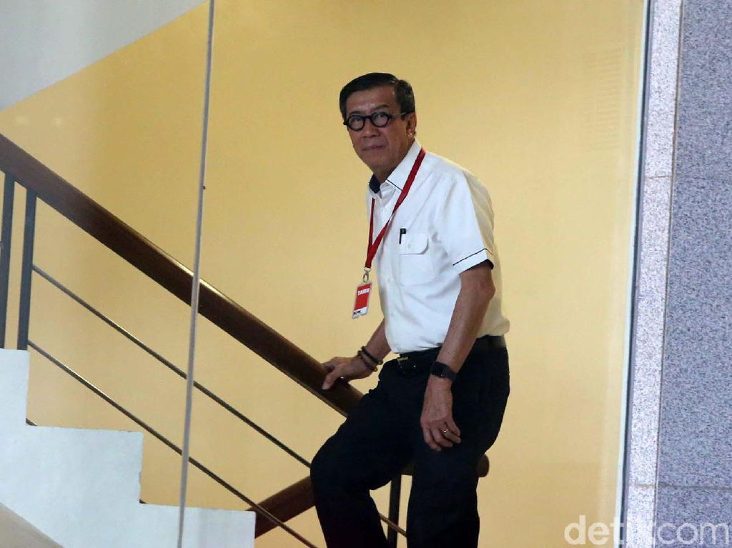 Jadi Saksi Kasus e-KTP, Yasonna Laoly Dicecar Risalah Rapat Komisi II Jadi Saksi Kasus e-KTP, Yasonna Laoly Dicecar Risalah Rapat Komisi II