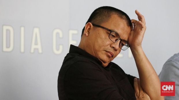 Tim kuasa hukum BPN Prabowo-Sandi Denny Indrayana saat diskusi Nalar Konstitusi Progresif Vs Nalar Kalkulator di Media Center Prabowo-Sandi. Jakarta, Selasa, 25 Juni 2019. CNN Indonesia/Andry Novelino