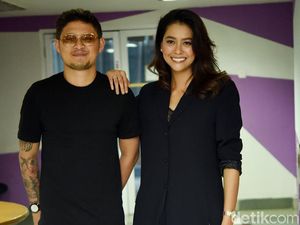 Para Artis yang Dinikahi Pemain Timnas Sepak Bola