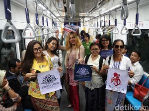 Serunya! Kampanye Ayo Berkebaya di MRT Serunya! Kampanye Ayo Berkebaya di MRT