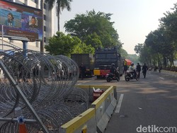 Ada Aksi di Patung Kuda, Polisi-TNI Berjaga di Sekitar MK