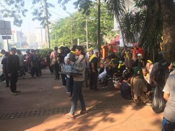 Video Massa Aksi Kawal MK Berdatangan ke Patung Kuda