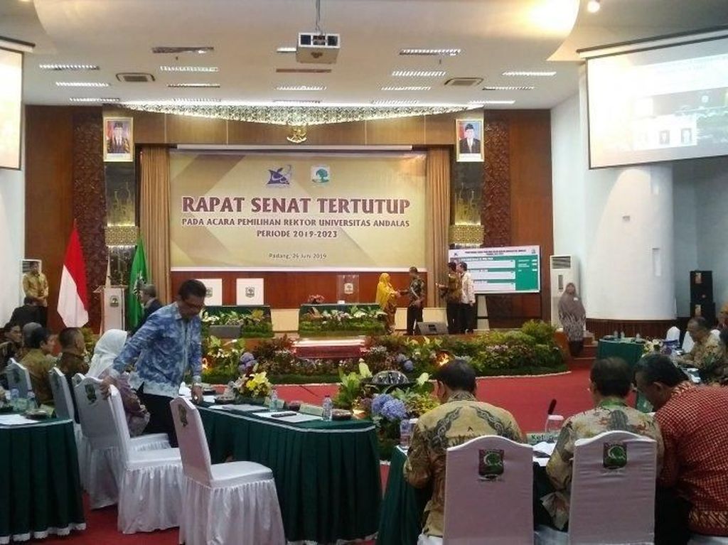 Kalahkan Petahana, Prof Yuliandri Terpilih Jadi Rektor Unand Kalahkan Petahana, Prof Yuliandri Terpilih Jadi Rektor Unand