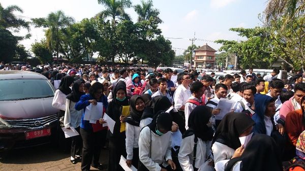 Ribuan Pencari Kerja Padati Job Fair Cilegon