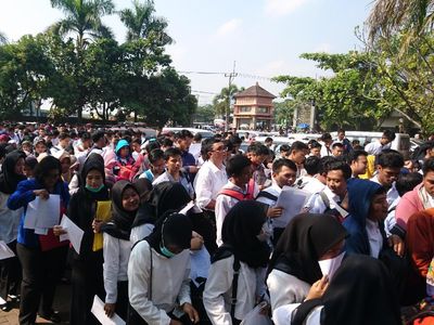 Ribuan Pencari Kerja Padati Job Fair Cilegon