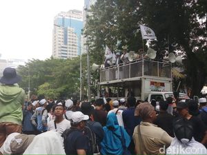 Abdullah Hehamahua Klaim Satu Peserta Aksi Terkena Racun Abdullah Hehamahua Klaim Satu Peserta Aksi Terkena Racun