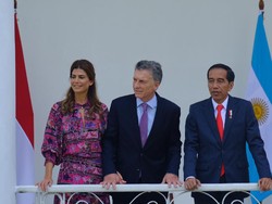 Jokowi Tawarkan Pesawat dan Kereta Made in RI ke Presiden Argentina