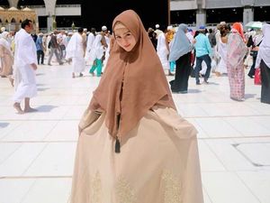 Berhijab, Thya Sethya Mundur Jadi Gadis Ring MMA Berhijab, Thya Sethya Mundur Jadi Gadis Ring MMA