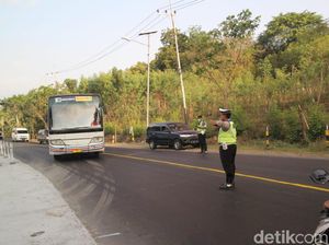 Razia Digelar di Probolinggo Cegah Massa ke Jakarta Jelang Putusan MK Razia Digelar di Probolinggo Cegah Massa ke Jakarta Jelang Putusan MK