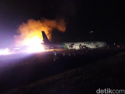 Melihat Latihan Evakuasi Pesawat Terbakar di Bandara Adisutjipto