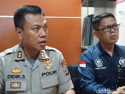 Melayat Keluarga Pendemo Tertembak Mati di Sulteng, Polisi Beri Trauma Healing