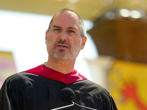 Baru Wisuda? Simak Lagi Petuah Steve Jobs dan Bill Gates Ini