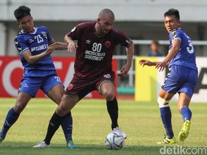 Mental PSM Runtuh Saat Kebobolan di Babak Pertama Mental PSM Runtuh Saat Kebobolan di Babak Pertama