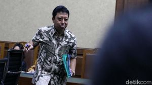 Bersaksi di Sidang Jual-beli Jabatan, Rommy Senyum