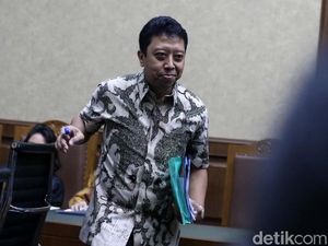 Bersaksi di Sidang Jual-beli Jabatan, Rommy Senyum