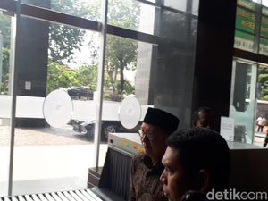Jadi Saksi Kasus Suap Seleksi Jabatan, Menag Tiba di Pengadilan Tipikor Jadi Saksi Kasus Suap Seleksi Jabatan, Menag Tiba di Pengadilan Tipikor
