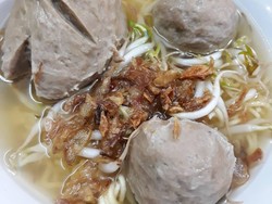 5 Tempat Makan di Rawamangun yang Punya Bakso Enak