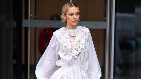 Foto: Model Seksi yang Disebut Penipu karena Unggah Selfie Tanpa Makeup