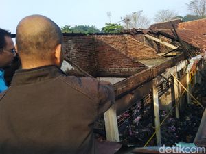 Kebakaran Pasar Ciamis Hanguskan 10 Kios, Ratusan Pedagang Tak Berjualan Kebakaran Pasar Ciamis Hanguskan 10 Kios, Ratusan Pedagang Tak Berjualan