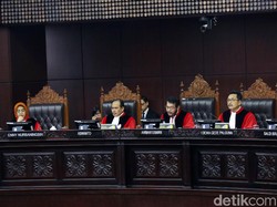 Bacakan Putusan Sela, MK Hentikan 14 Perkara Sengketa Pileg 2019