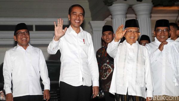 Senyum Ceria Jokowi-Maruf Jelang Putusan Sidang Sengketa Pilpres