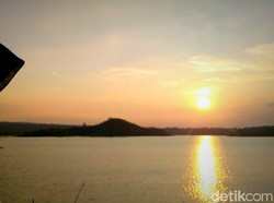 Menikmati Romantisme Senja di Cirebon