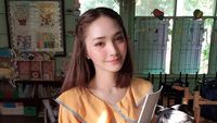 Potret Cantiknya Guru TK yang Viral, Buat Pria Ingin Balik Lagi Jadi Bocah
