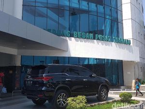 Semakin Membaiknya Kondisi Risma Setelah Dirawat di RSU Soetomo Semakin Membaiknya Kondisi Risma Setelah Dirawat di RSU Soetomo
