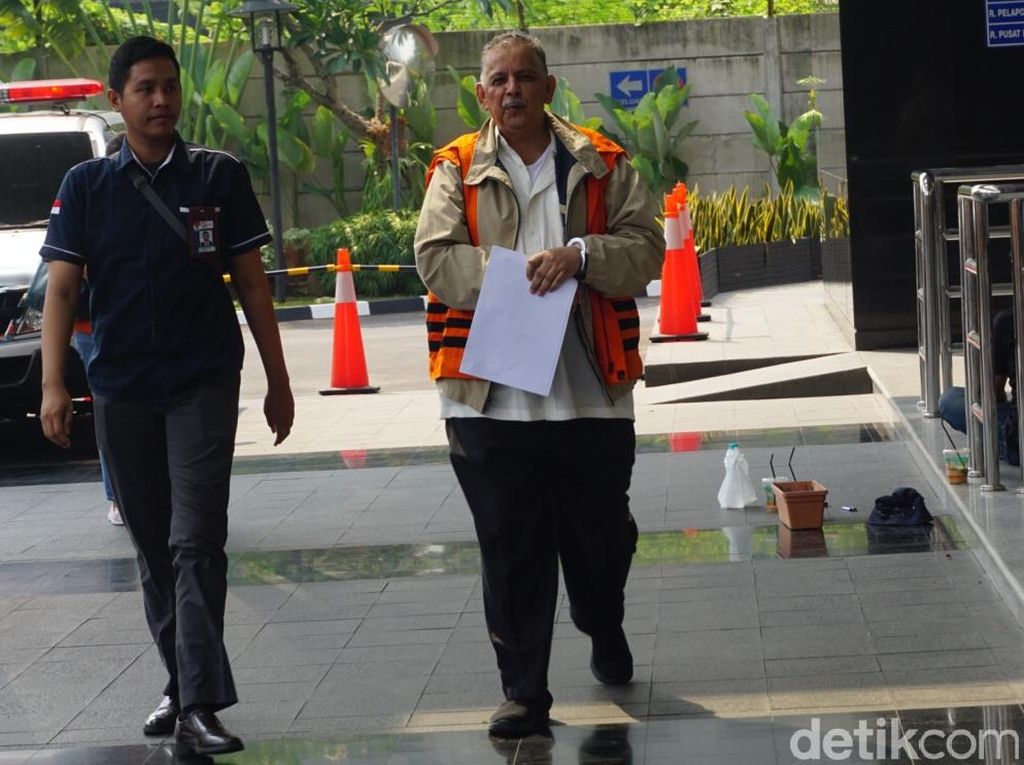 Tangan Terborgol, Sofyan Basir Jadi Saksi Kasus Bowo Sidik Tangan Terborgol, Sofyan Basir Jadi Saksi Kasus Bowo Sidik