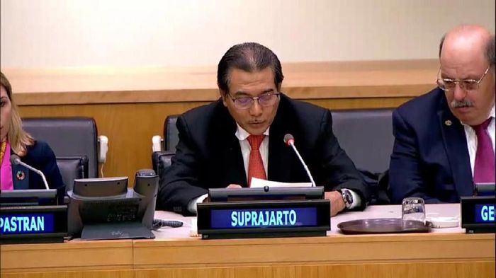 Mantan Dirut BRI Suprajarto (tengah) digeser ke BTN/Foto: Istimewa Mantan Dirut BRI Suprajarto (tengah) digeser ke BTN/Foto: Istimewa