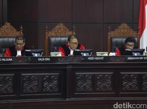 Ragukan Pengacara Gerindra, Hakim MK: Bro, Ada Rekomendasi Partai? Ragukan Pengacara Gerindra, Hakim MK: Bro, Ada Rekomendasi Partai?
