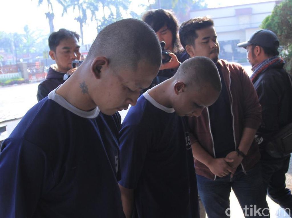 Tampang 2 Pemuda Sadis yang Habisi Nyawa Buruh di Situ Cileunca Tampang 2 Pemuda Sadis yang Habisi Nyawa Buruh di Situ Cileunca