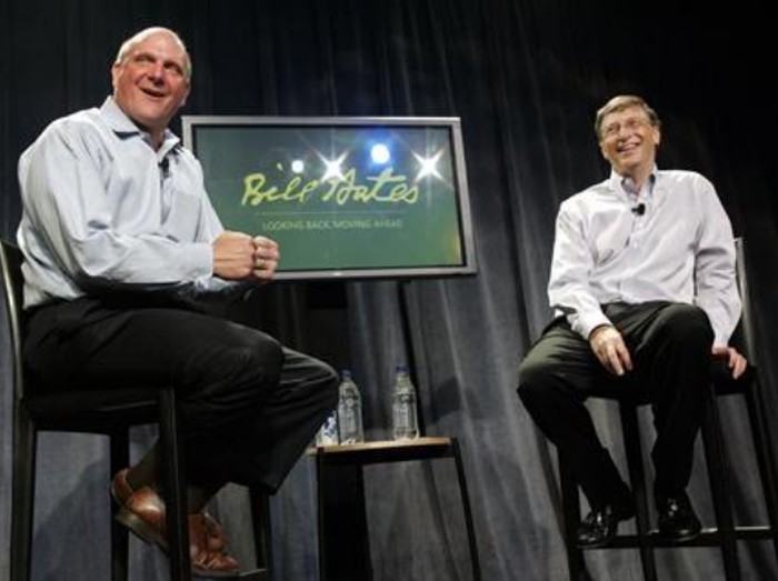 Steve Ballmer dan Bill Gates muda. Foto: Robert Sorbo-Microsoft/Handout/Reuters