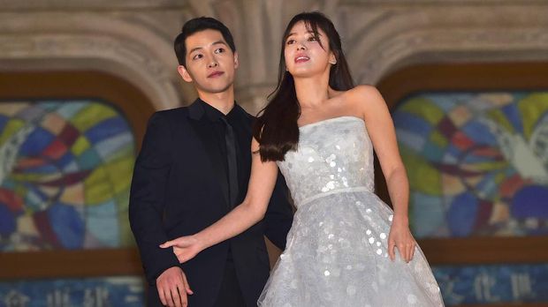 Pasangan selebriti Song Joong-ki dan Song Hye-kyo.
