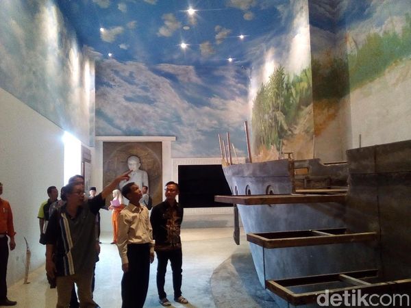 Foto: Ada Replika Kapal di Dalam Museum Jenang