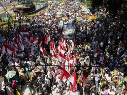 Sandiaga Imbau Massa Aksi di MK Jaga Situasi Kondusif