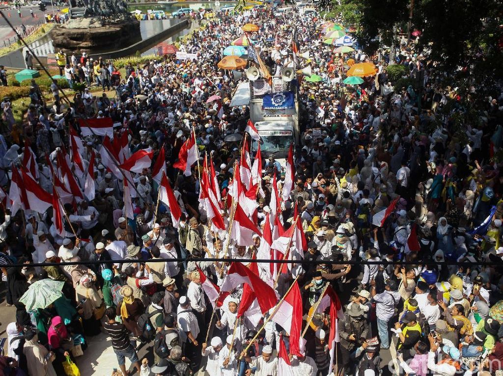 Sandiaga Imbau Massa Aksi di MK Jaga Situasi Kondusif Sandiaga Imbau Massa Aksi di MK Jaga Situasi Kondusif