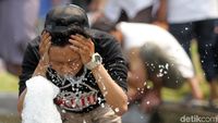 Air Mancur Patung Kuda Jadi Tempat Wudhu Massa Aksi MK