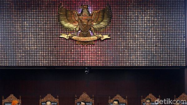 Usai Diskors, Sidang Putusan Gugatan Pilpres Kembali Dilanjutkan