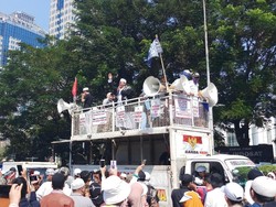 Bawa Al-Liwa, Massa Aksi Merapat ke Medan Merdeka Barat