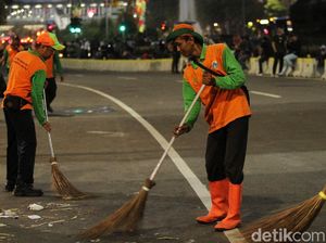 Pemprov DKI Terjunkan 7.000 Petugas Kebersihan Saat Malam Tahun Baru