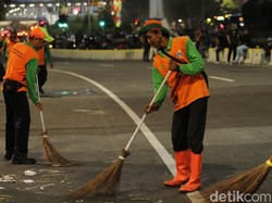 Pemprov DKI Terjunkan 7.000 Petugas Kebersihan Saat Malam Tahun Baru