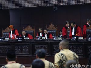 Pria Katolik Gugat UU Gegara Tak Bisa Nikahi Muslim: Perkawinan Hak Asasi Pria Katolik Gugat UU Gegara Tak Bisa Nikahi Muslim: Perkawinan Hak Asasi