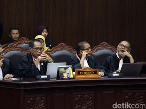 Dalil Gugatan Banyak Ditolak MK, Tim Prabowo Tetap Optimistis Menang Dalil Gugatan Banyak Ditolak MK, Tim Prabowo Tetap Optimistis Menang