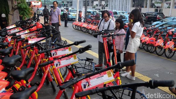 Asyik, Di Thamrin Kini Ada Sepeda Listrik Sewaan Lho