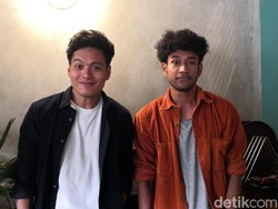 Rendy Pandugo hingga Petra Sihombing Jadi Boyband di Festival Mesin Waktu