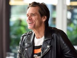Jim Carrey Sayangkan Kejadian yang Menimpa Chris Rock di Oscar